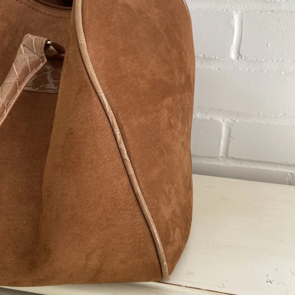 like new womens anne klein elegant brown duffle travel overnight bag - Picture 3 of 10